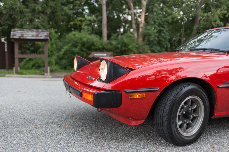 Illustration for article titled The Original Mazda RX-7 Drives Like a Humming, Thrumming, Living Animal